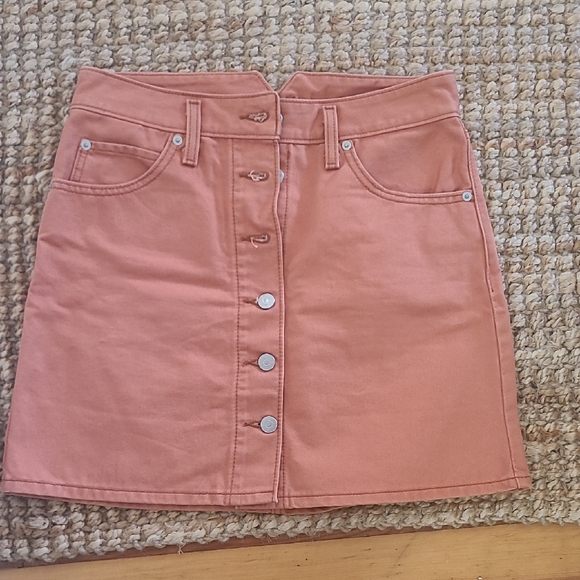 Levi's Skirt in Terracotta - Picture 1 of 4